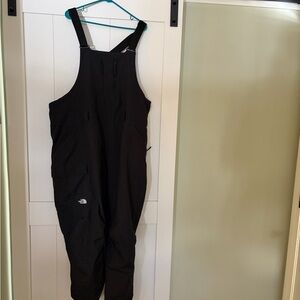 The North Face Women's Black Bib Ski Pants size 3X.